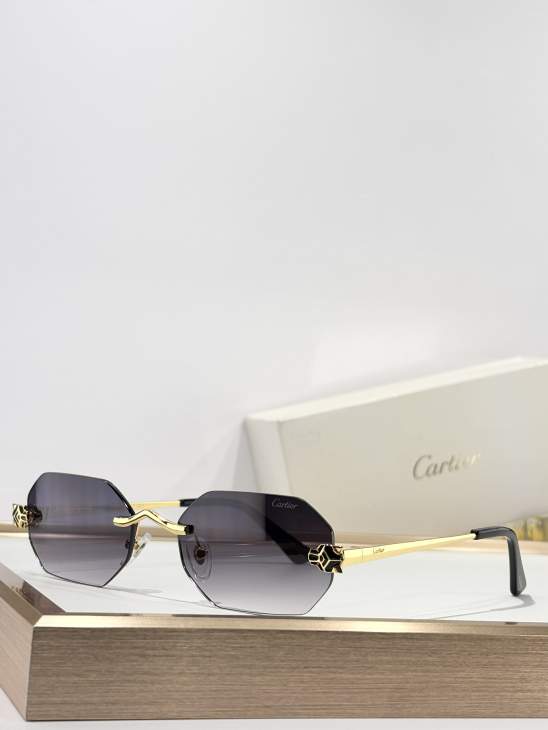 Picture of Cartier Sunglasses _SKUfw77796229fw